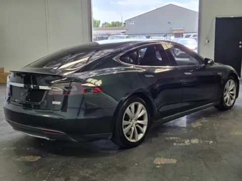 More photos of 2014 Tesla Model S at Premium Autos - Norco, CA
