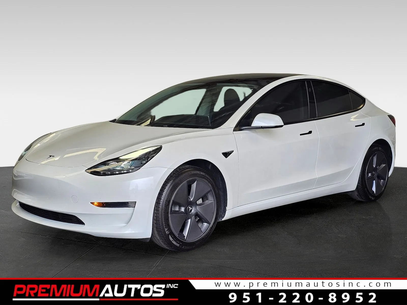 2023 Tesla Model 3 -'s photo