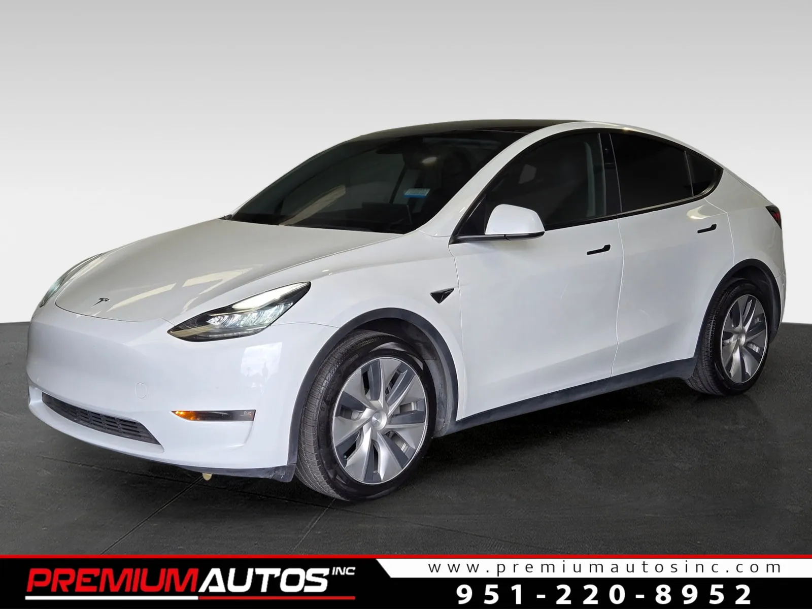 2022 Tesla Model Y Long Range Dual Motor All-Wheel Drive's photo