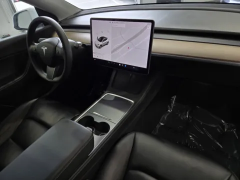 More photos of 2022 Tesla Model Y Long Range at Premium Autos - Norco, CA