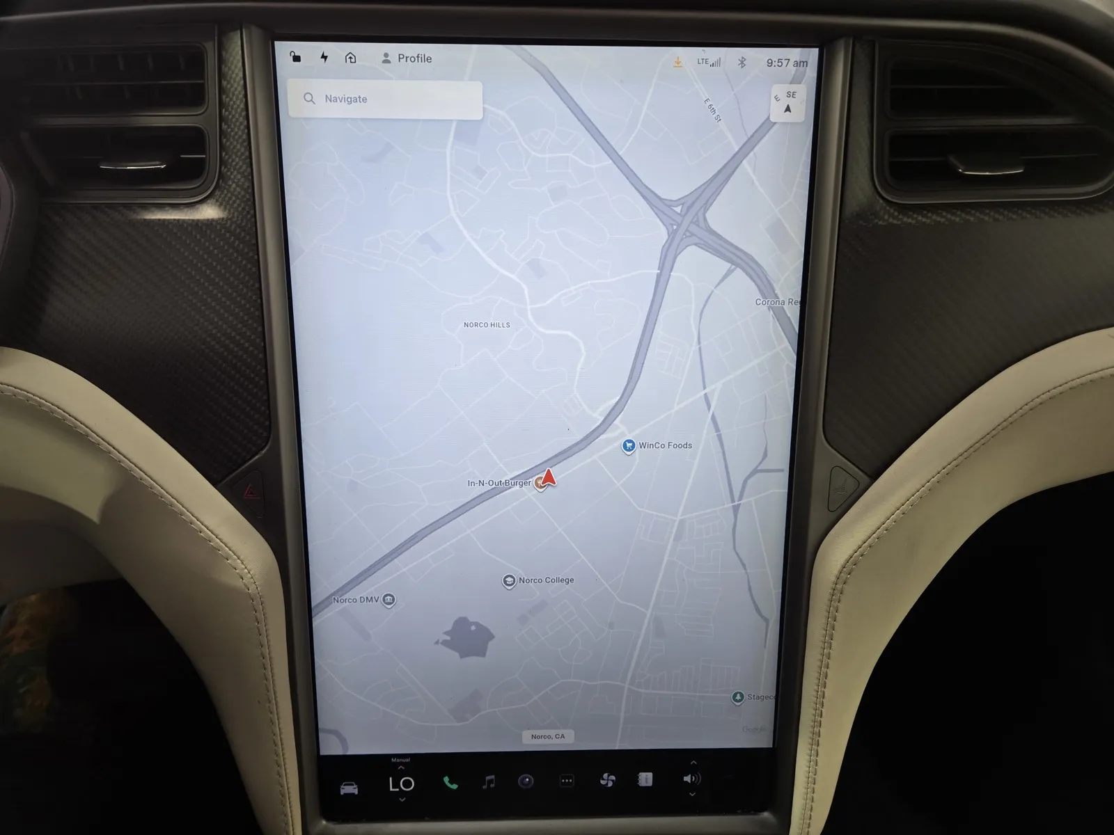 Tesla Model X photo 14