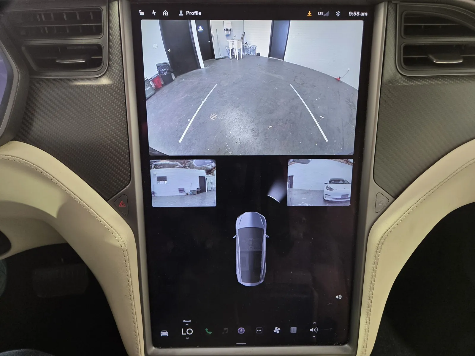 Tesla Model X photo 16