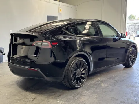 More photos of 2023 Tesla Model Y Standard Range HW4 at Premium Autos - Norco, CA
