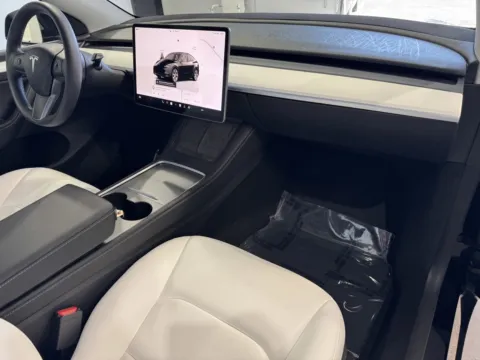 More photos of 2023 Tesla Model Y Standard Range HW4 at Premium Autos - Norco, CA