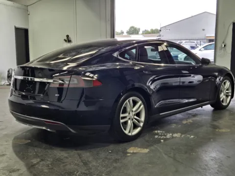 More photos of 2015 Tesla Model S 85 at Premium Autos - Norco, CA