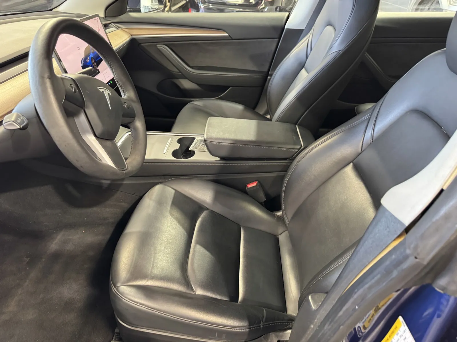 Tesla Model 3 photo 12