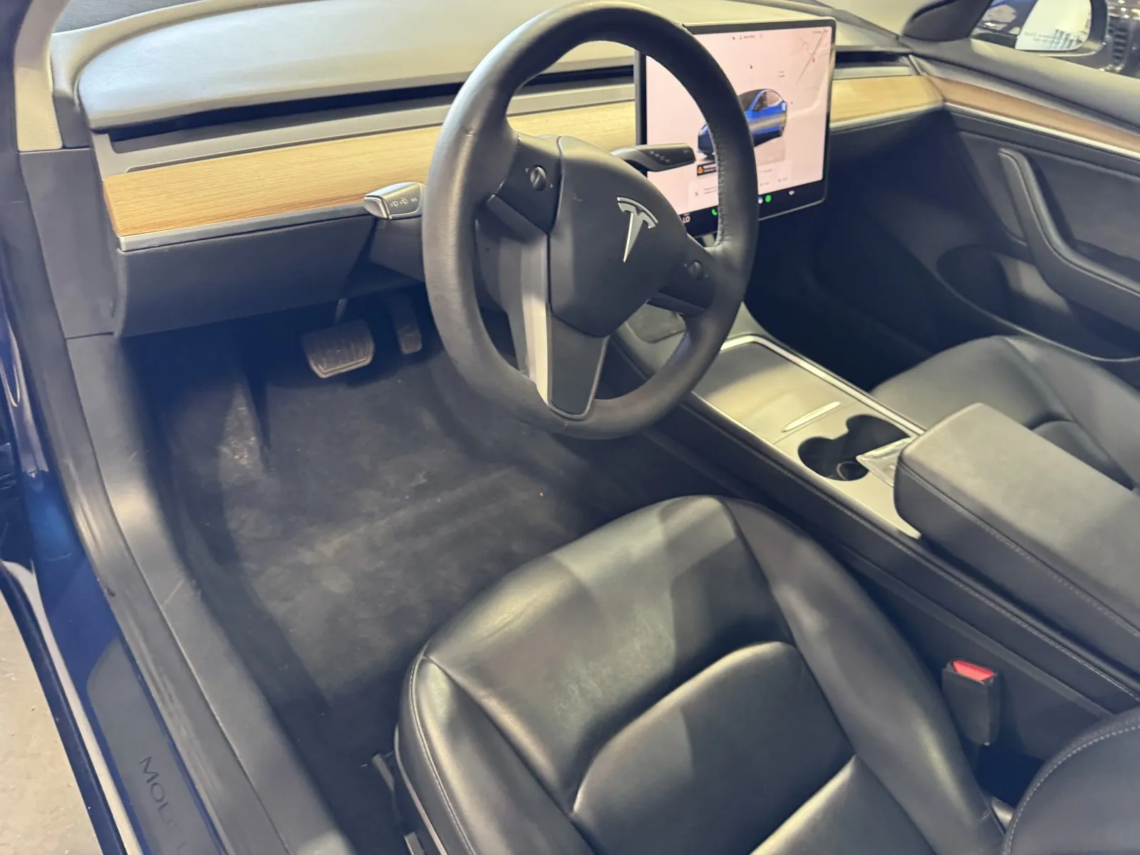 Tesla Model 3 photo 11