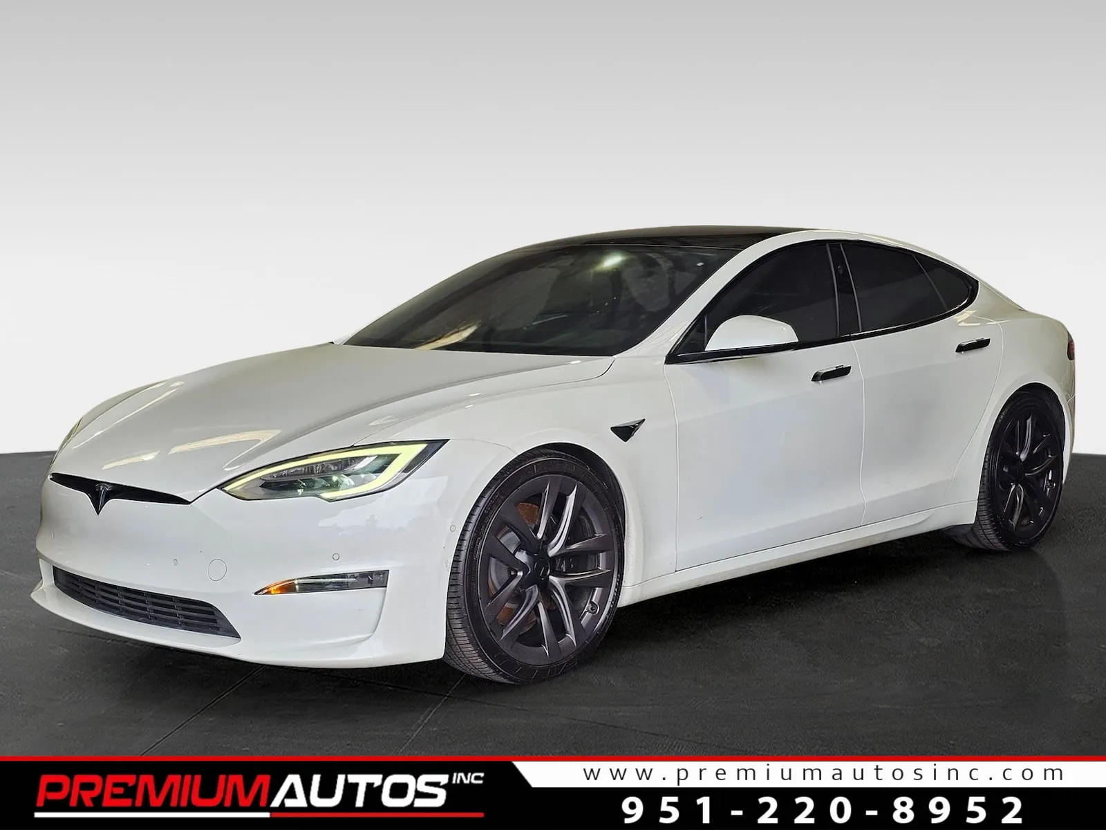 White 2021 Tesla Model S Plaid for sale in Norco, CA