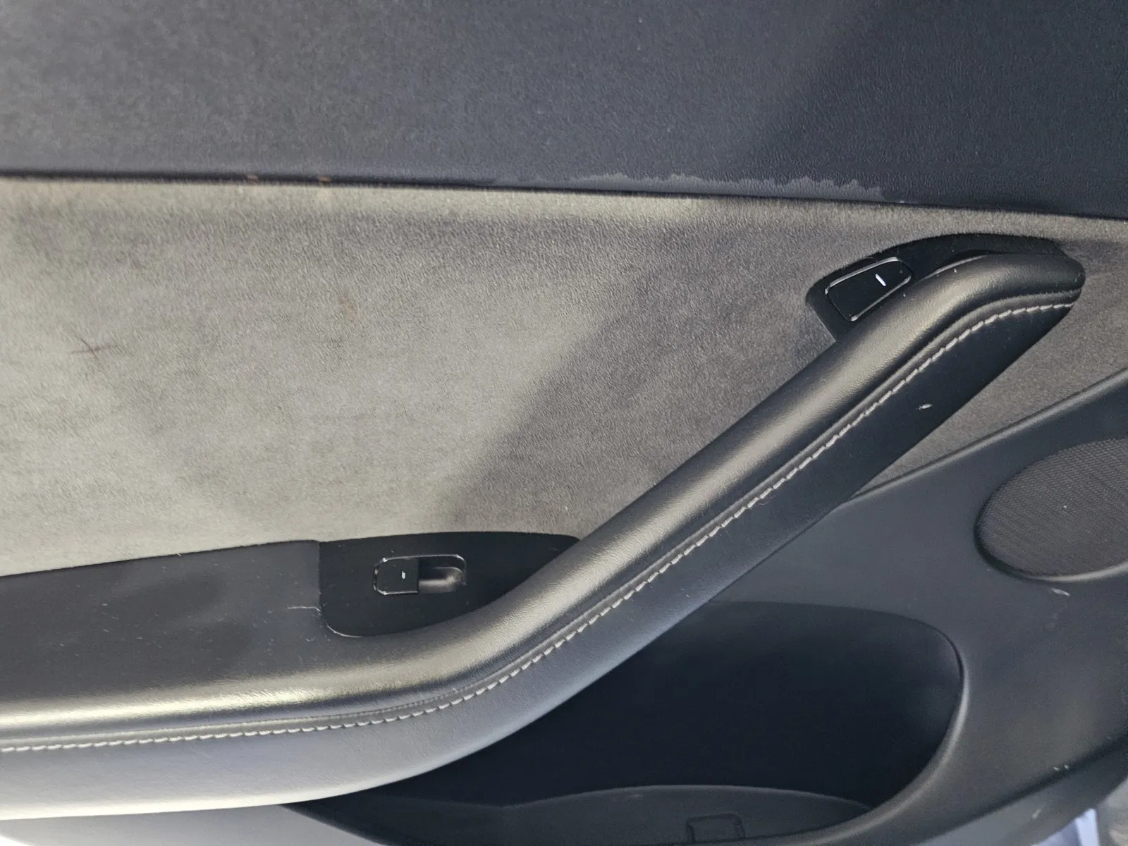 Tesla Model Y photo 11