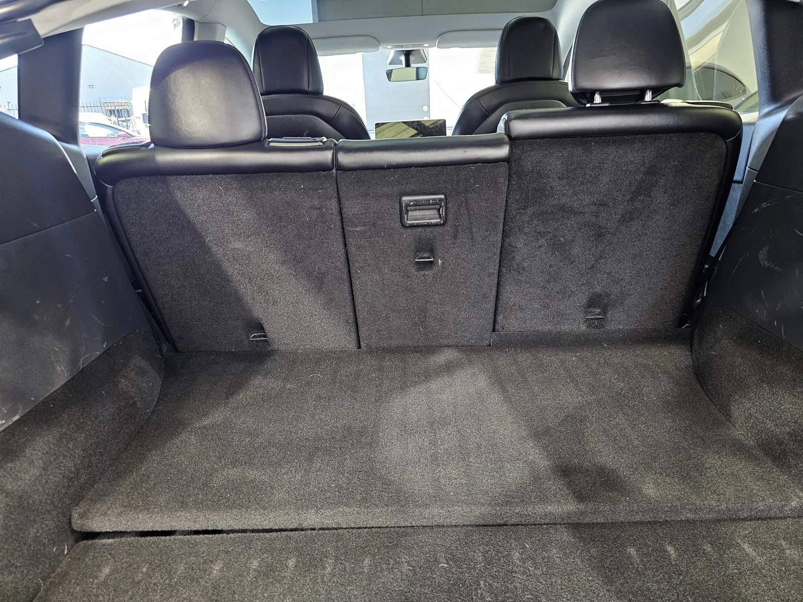 Tesla Model Y photo 10