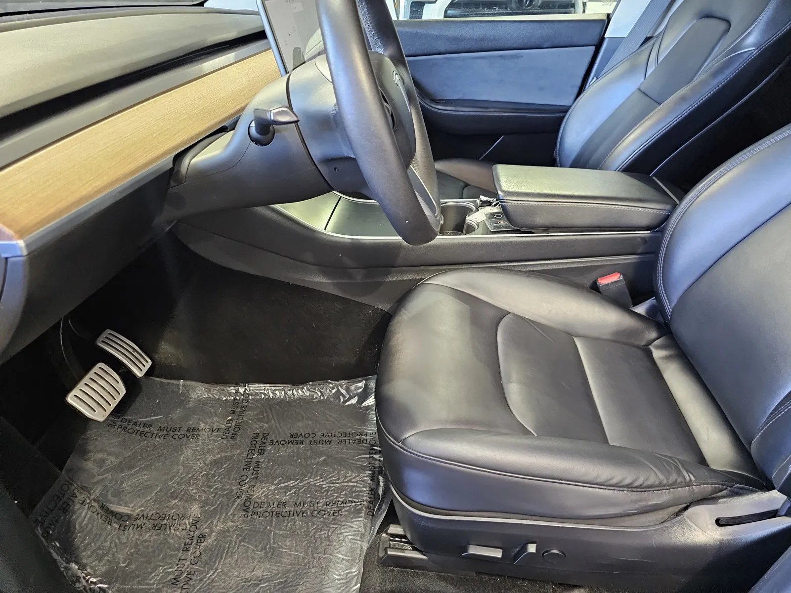 Tesla Model Y photo 14