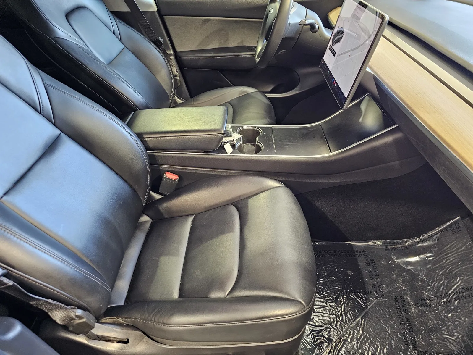 Tesla Model Y photo 7