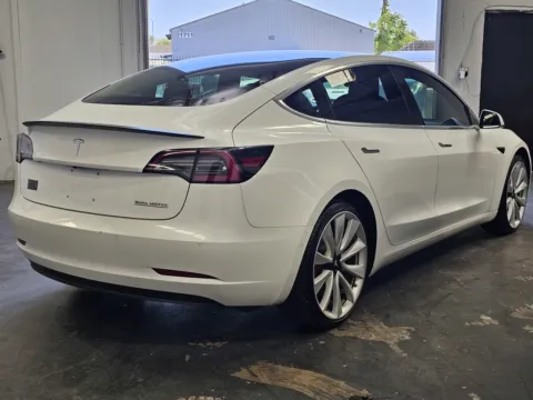 More photos of 2018 Tesla Model 3 LONG RANGE at Premium Autos - Norco, CA