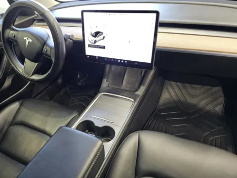 More photos of 2021 Tesla Model 3 Standard Range Plus at Premium Autos - Norco, CA