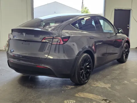 More photos of 2023 Tesla Model Y Base HW4 at Premium Autos - Norco, CA
