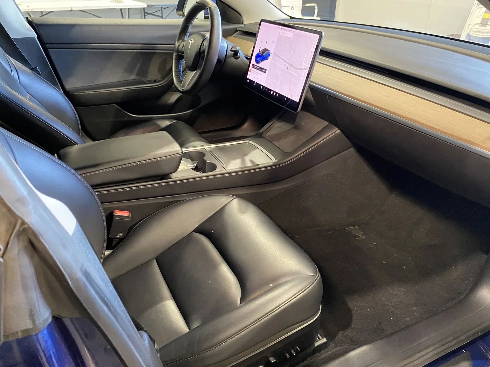 Tesla Model 3 photo 6