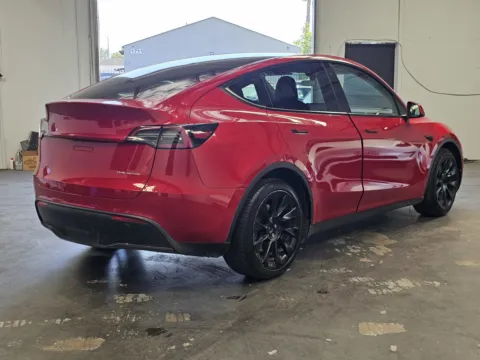More photos of 2022 Tesla Model Y Long Range at Premium Autos - Norco, CA