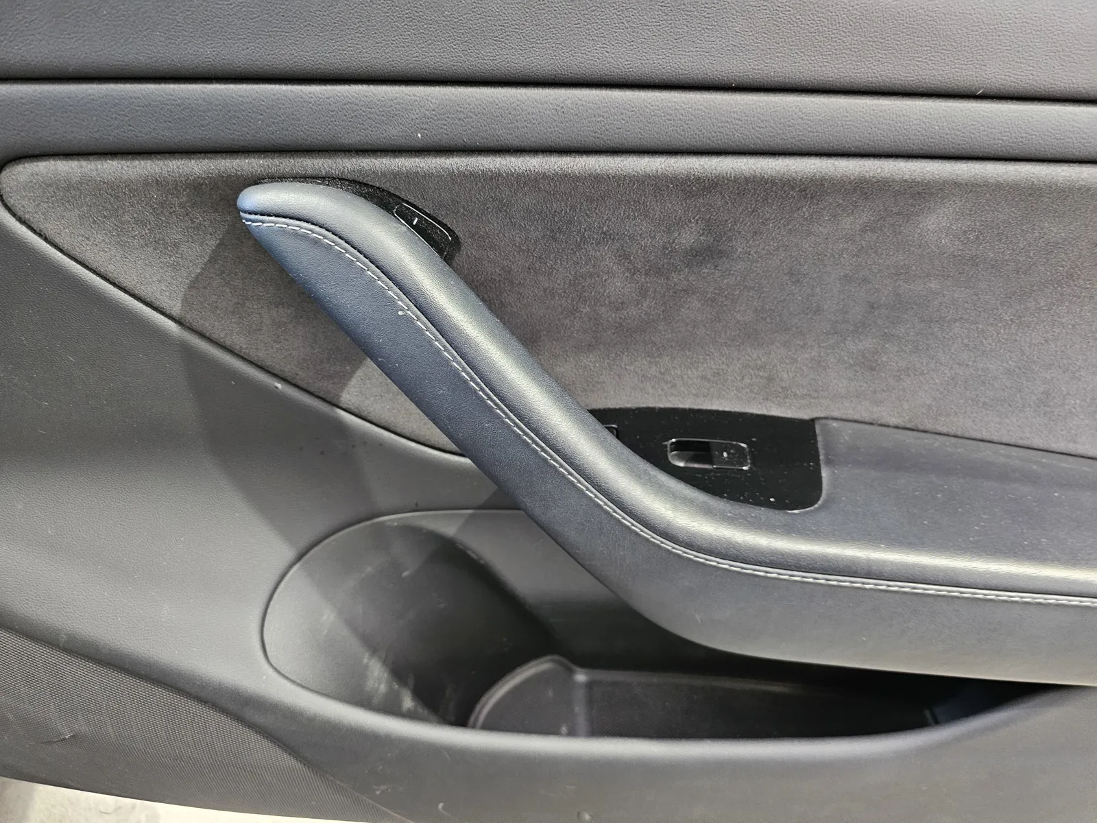 Tesla Model 3 photo 6