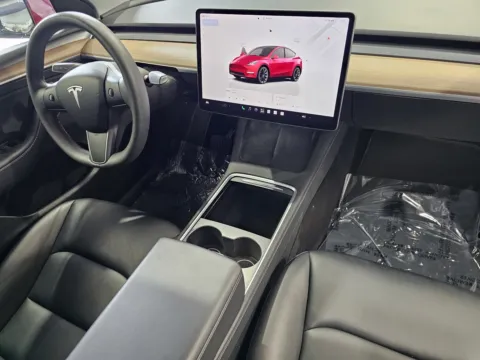More photos of 2024 Tesla Model Y Long Range at Premium Autos - Norco, CA