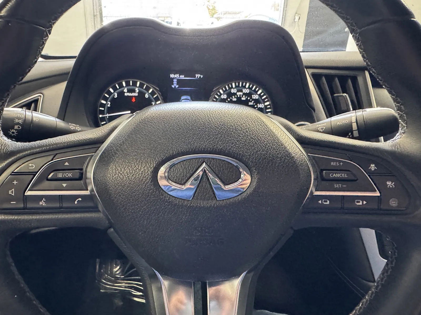 Infiniti Q50 photo 26