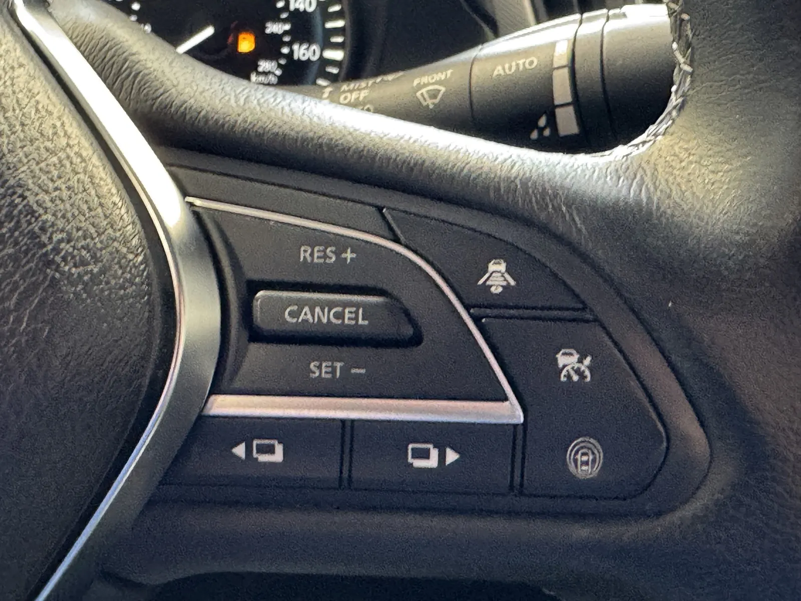 Infiniti Q50 photo 23