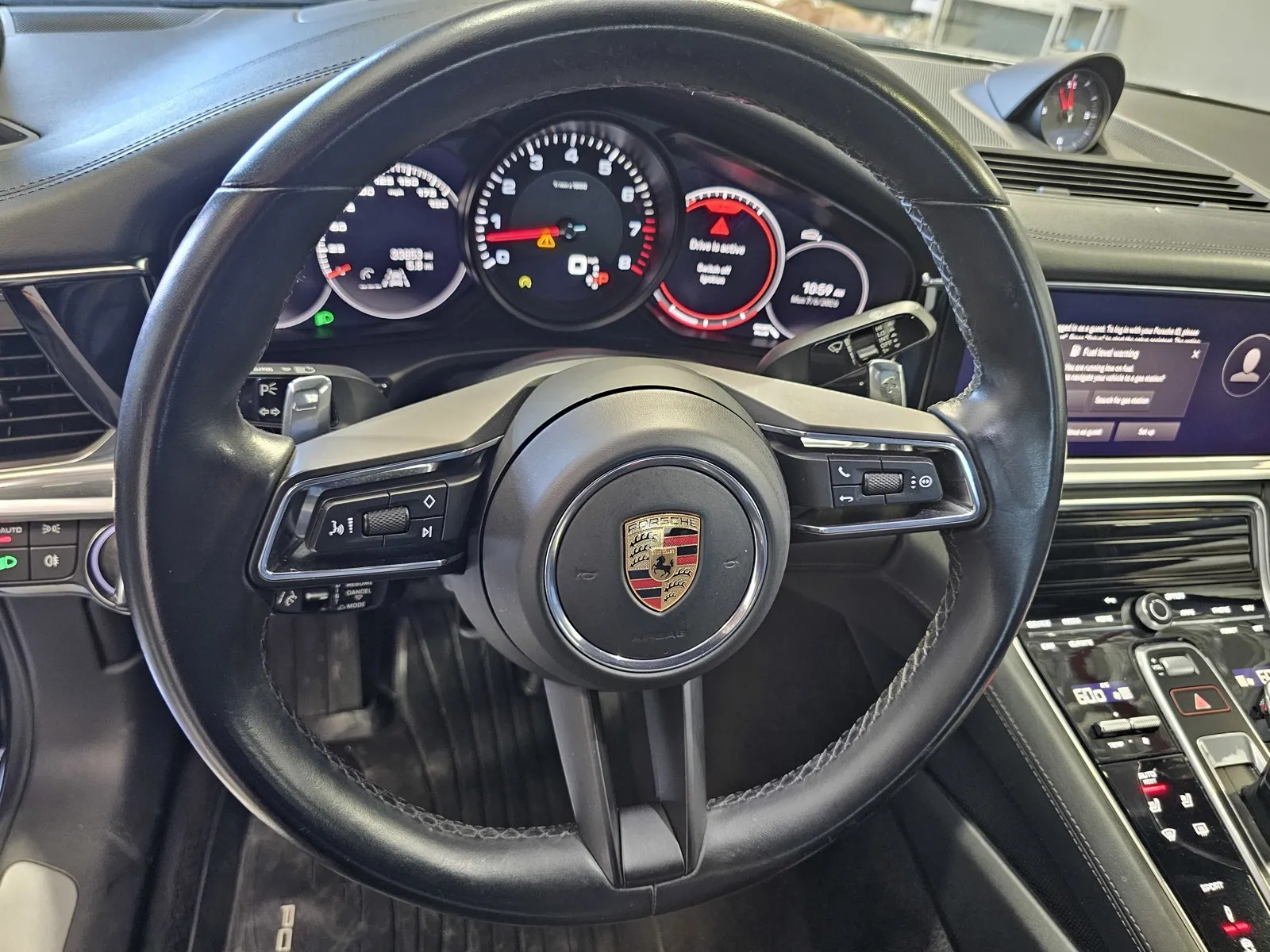 Porsche Panamera photo 17