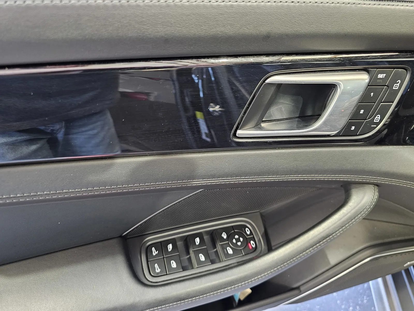 Porsche Panamera photo 13