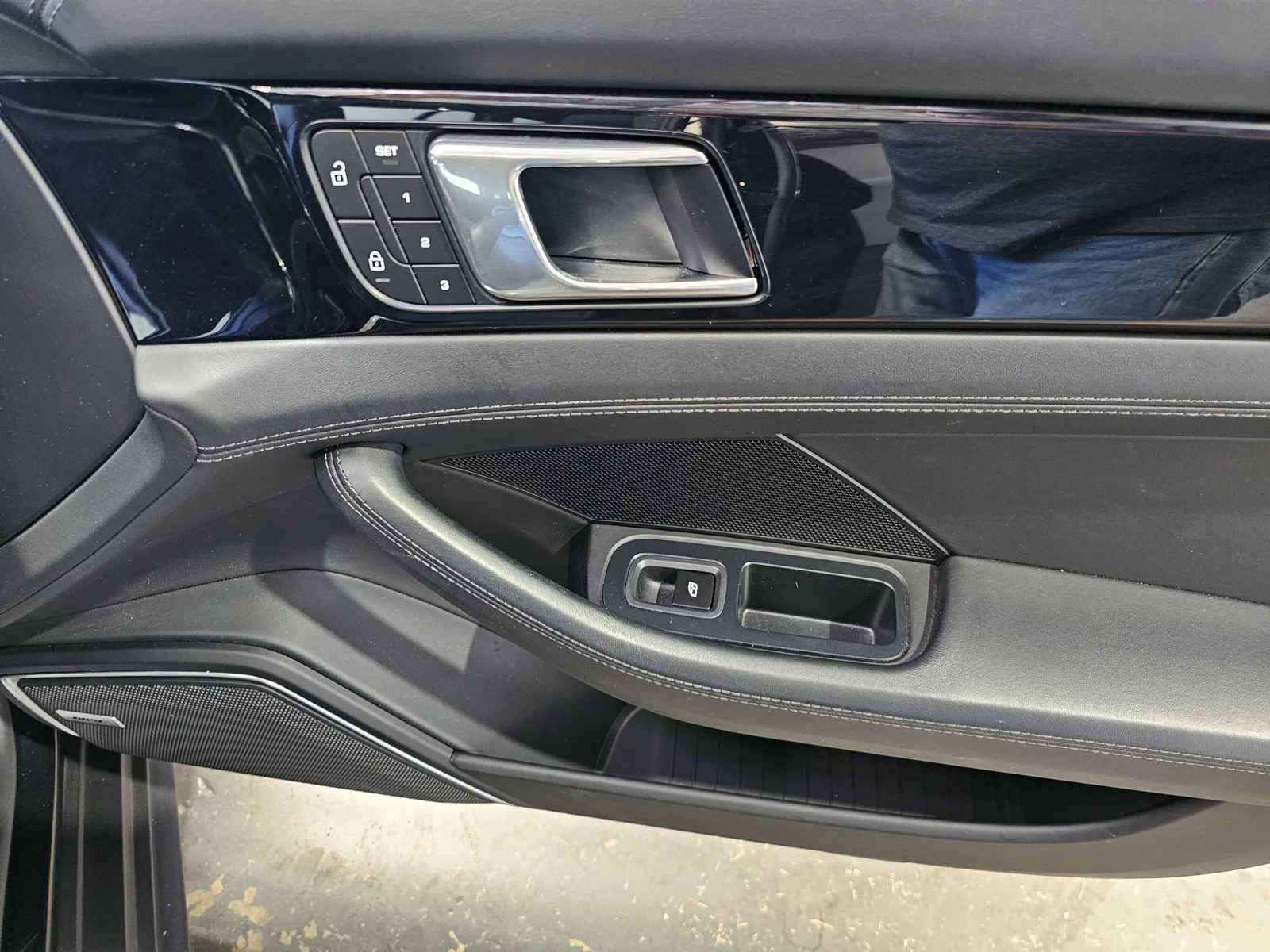 Porsche Panamera photo 6