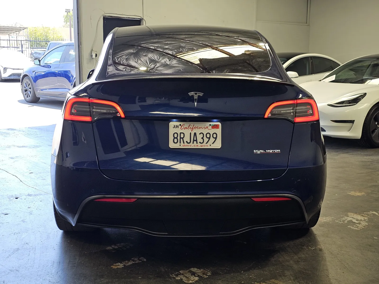 Tesla Model Y photo 3