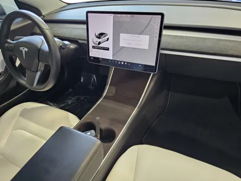 More photos of 2020 Tesla Model 3 at Premium Autos - Norco, CA