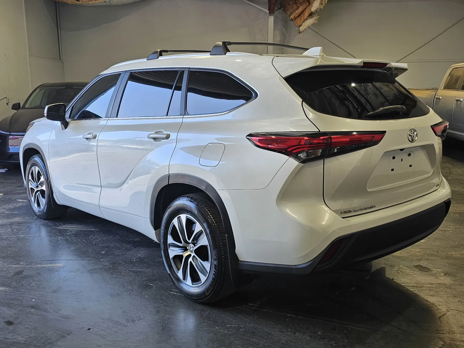 Toyota Highlander photo 2