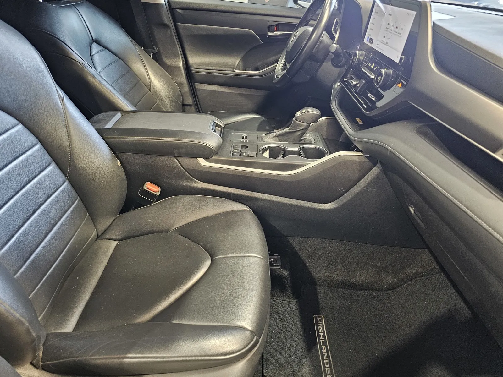 Toyota Highlander photo 7