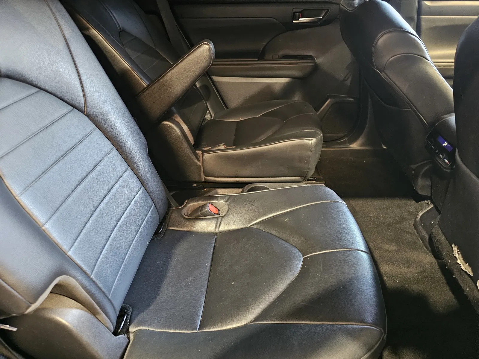 Toyota Highlander photo 9