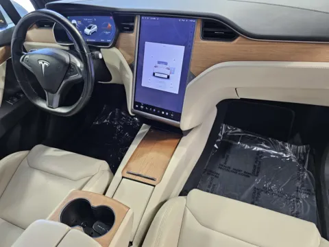 More photos of 2019 Tesla Model X LONG RANGE at Premium Autos - Norco, CA