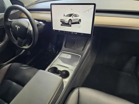More photos of 2022 Tesla Model Y Long Range at Premium Autos - Norco, CA