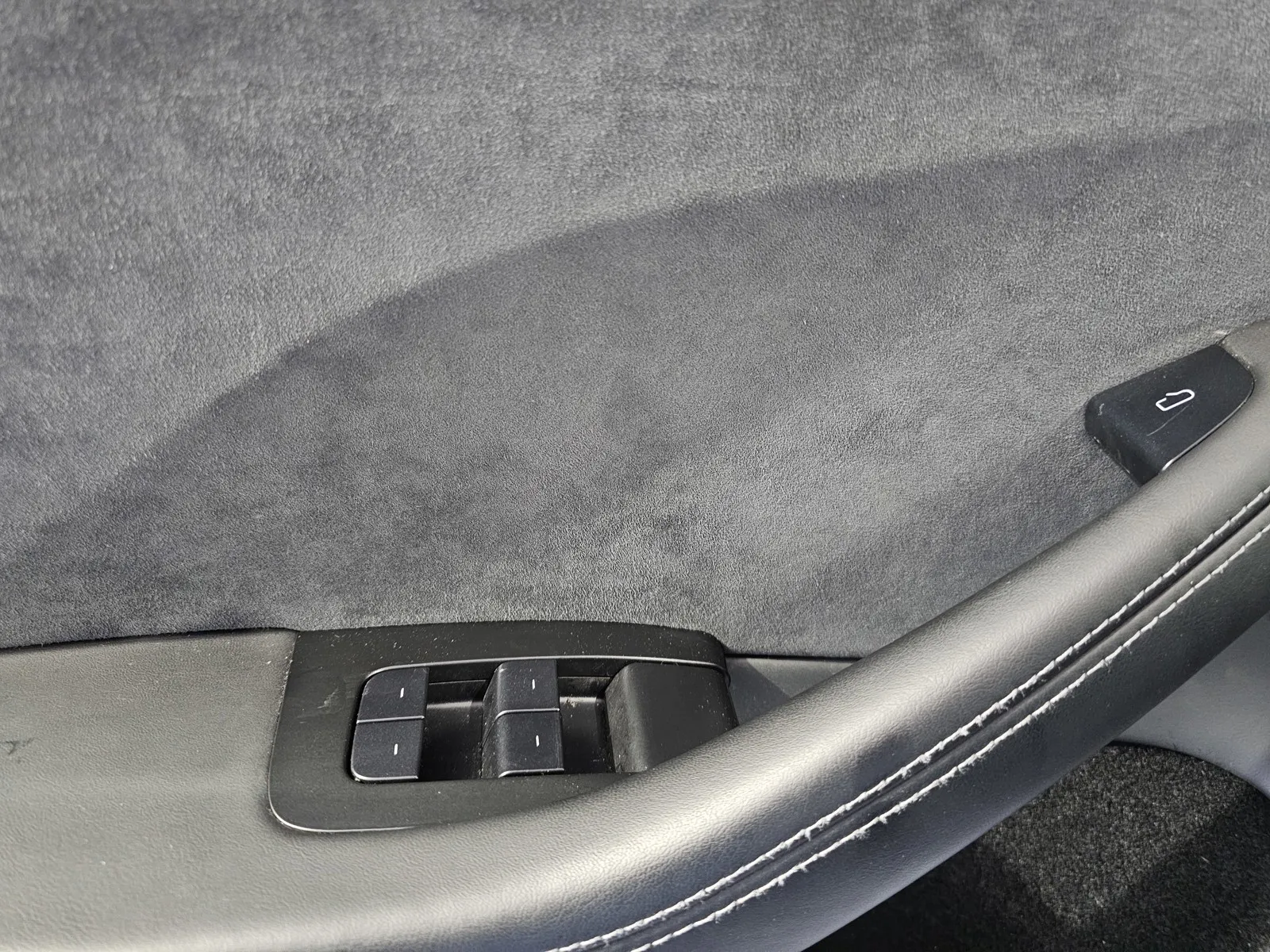 Tesla Model 3 photo 13