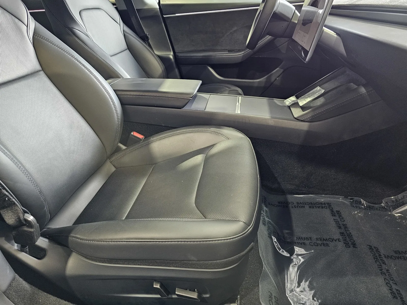 Tesla Model 3 photo 7
