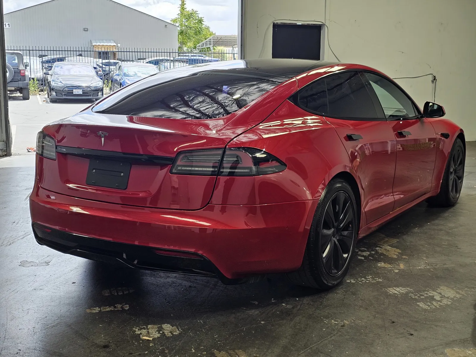 Tesla Model S photo 4