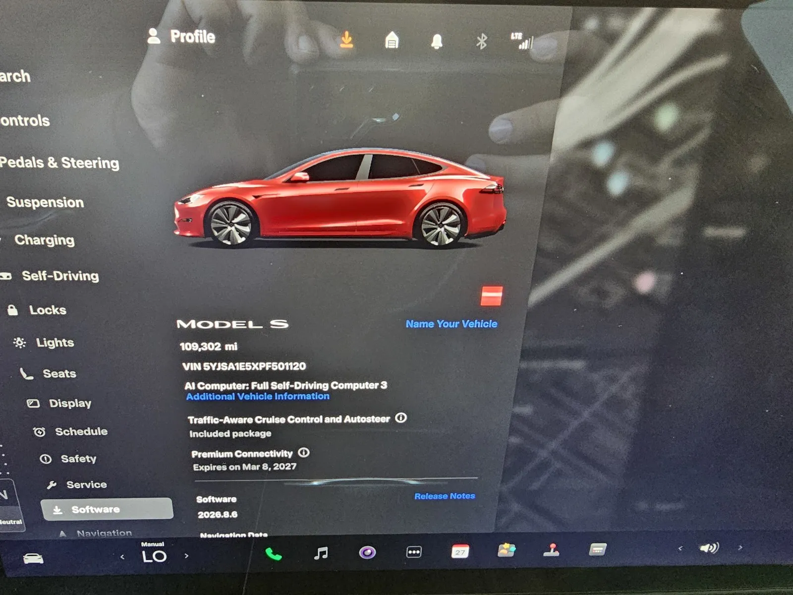 Tesla Model S photo 17