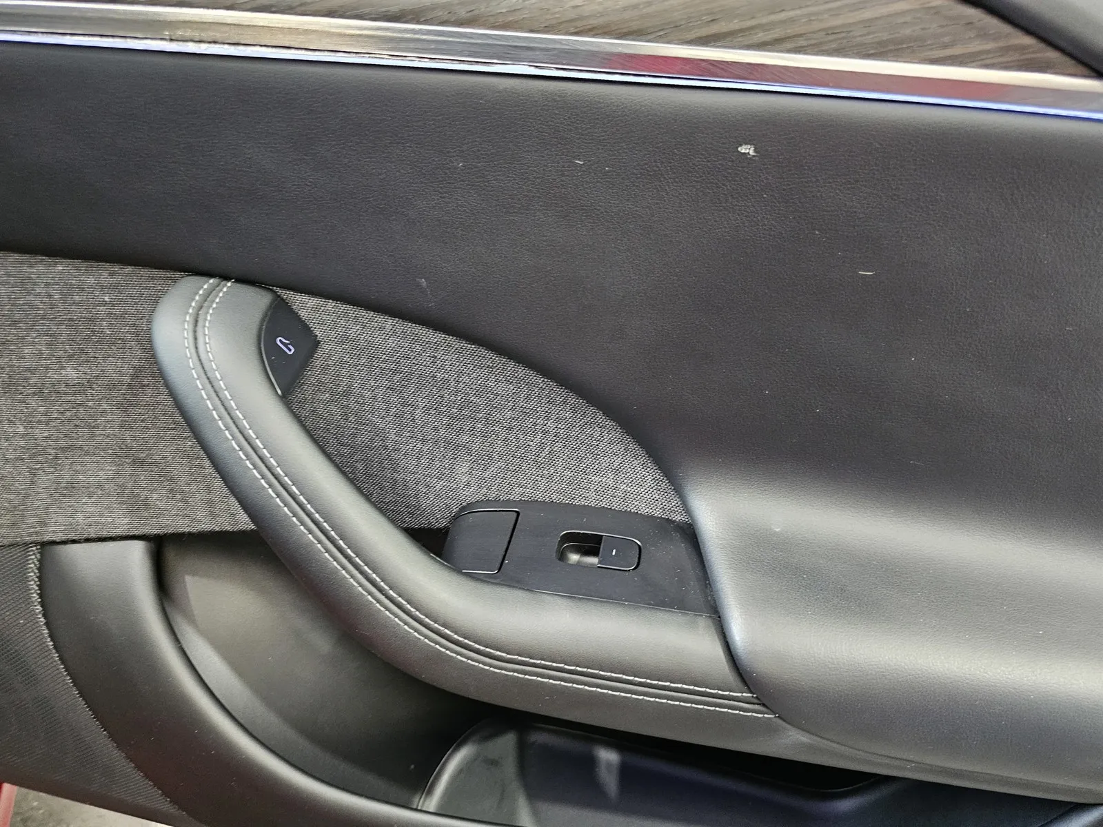 Tesla Model S photo 6