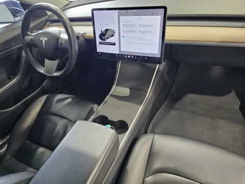 More photos of 2018 Tesla Model 3 at Premium Autos - Norco, CA