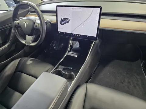 More photos of 2018 Tesla Model 3 at Premium Autos - Norco, CA