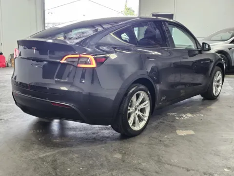 More photos of 2024 Tesla Model Y Long Range at Premium Autos - Norco, CA