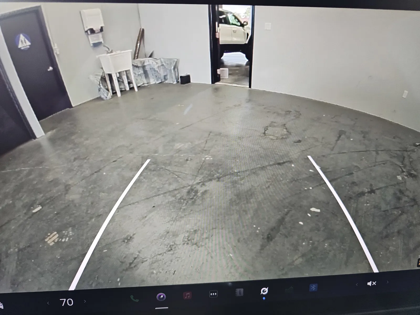 Tesla Model X photo 17