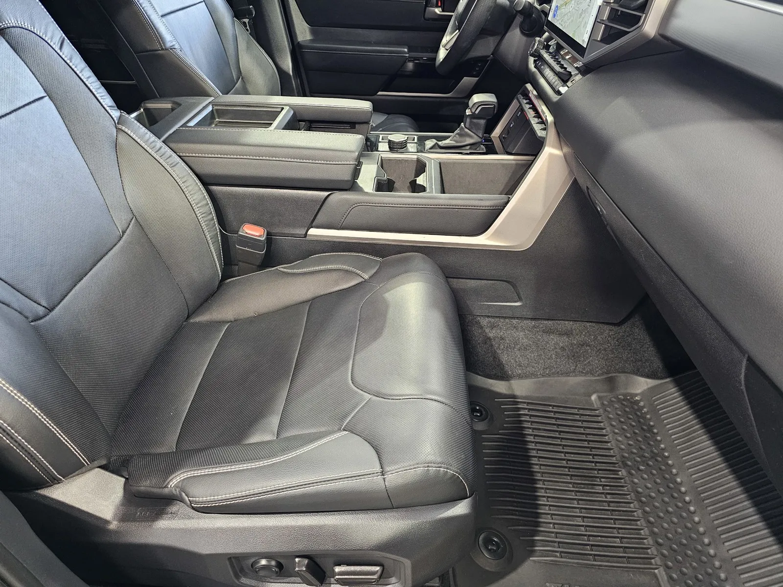 Toyota Tundra photo 7