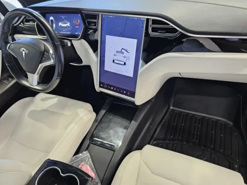 More photos of 2017 Tesla Model X 75D at Premium Autos - Norco, CA