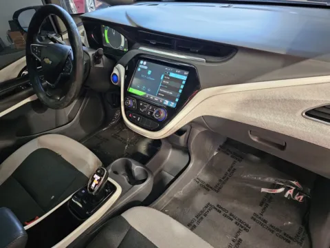 More photos of 2020 Chevrolet Bolt EV LT at Premium Autos - Norco, CA