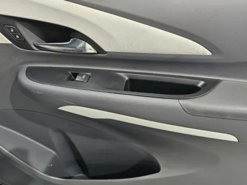 More photos of 2020 Chevrolet Bolt EV LT at Premium Autos - Norco, CA