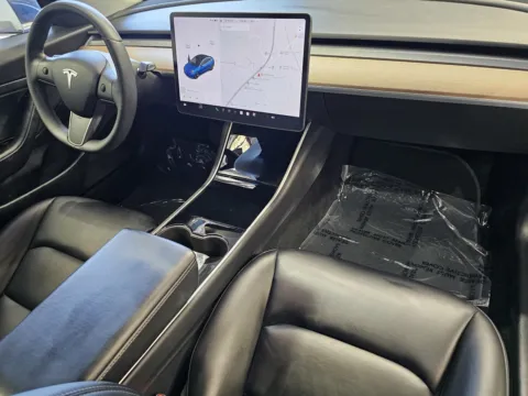 More photos of 2020 Tesla Model 3 at Premium Autos - Norco, CA