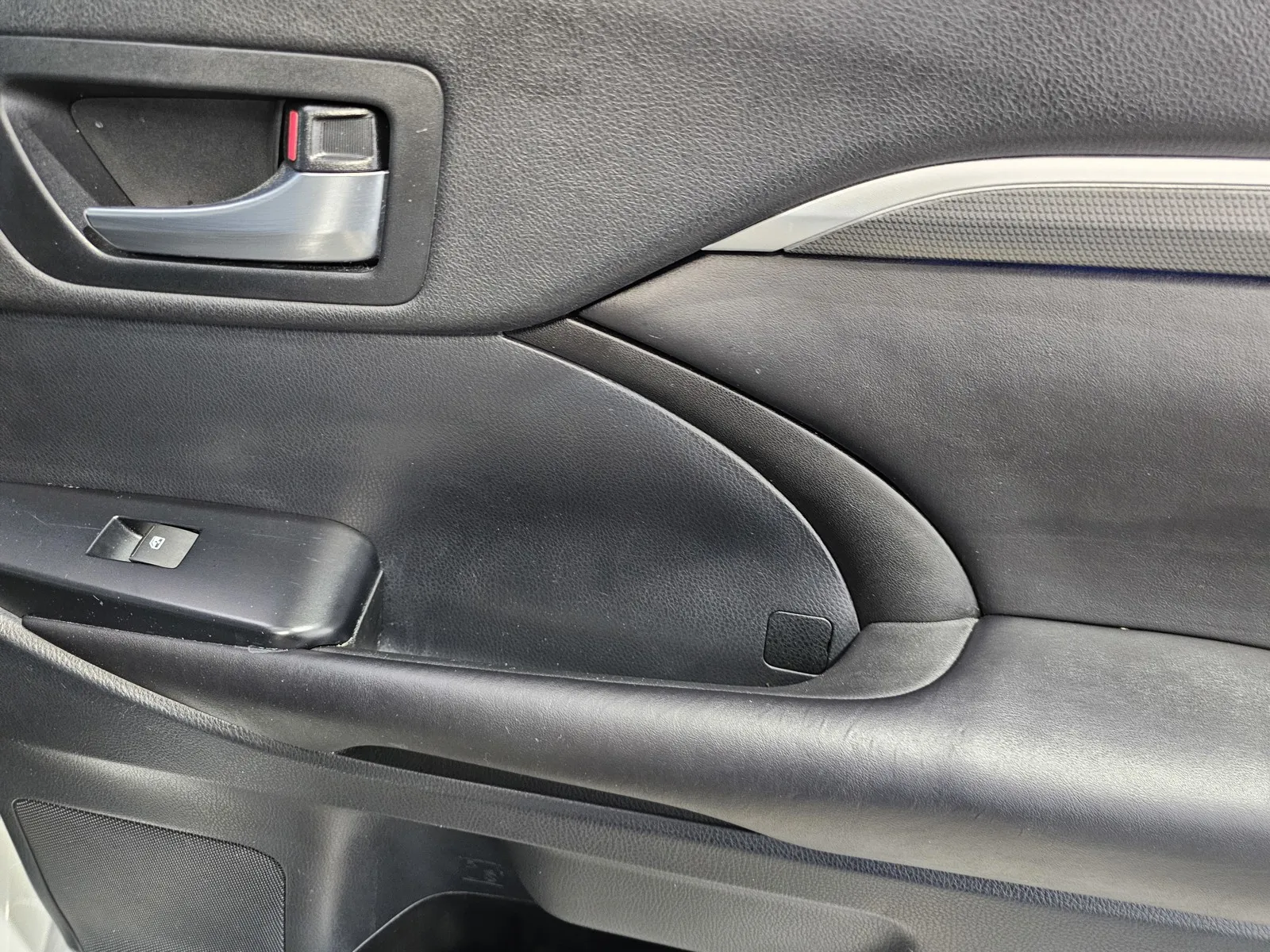 Toyota Highlander photo 8